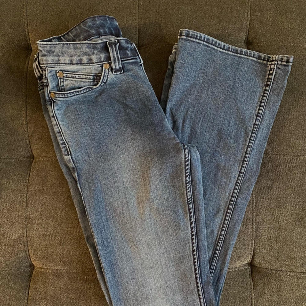 Ridgecut Women's Slim Fit Mid-Rise Bootcut Jeans
